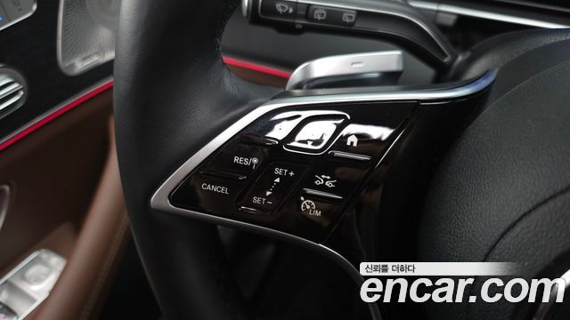 Mercedes-Benz GLE-Class 2025 — photo 30