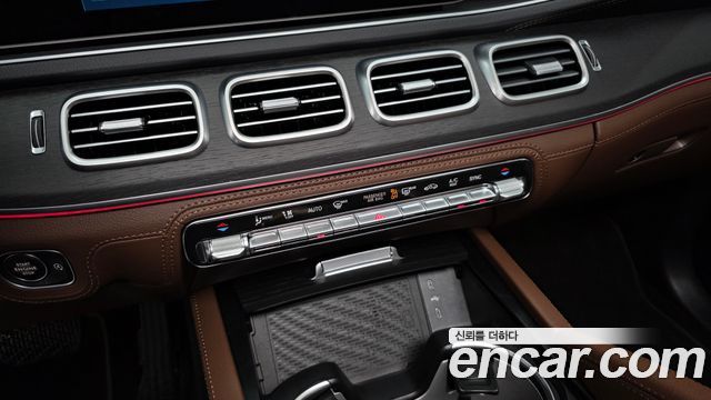 Mercedes-Benz GLE-Class 2025 — photo 36