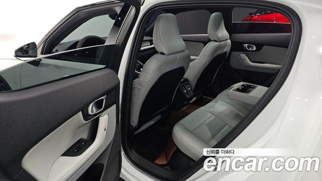 Polestar Polestar 2 2025 — photo 12
