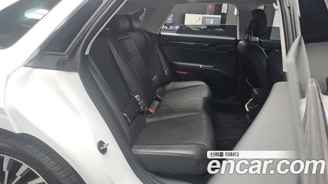 Hyundai Grandeur 2023 — photo 17