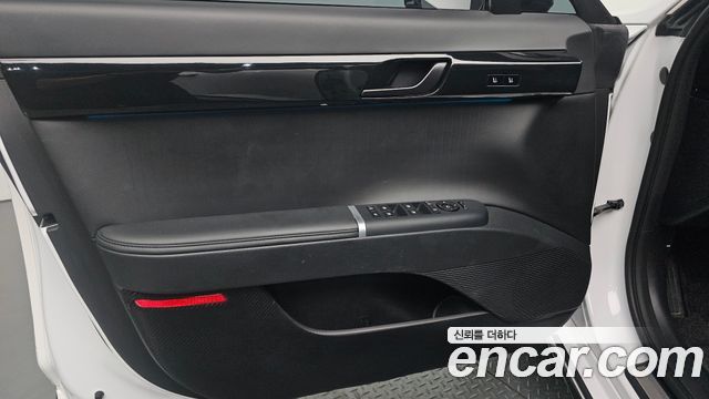 Hyundai Grandeur 2023 — photo 14
