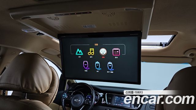 Kia Canival 2017 — photo 24