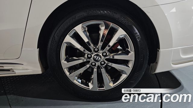 Kia Canival 2017 — photo 7