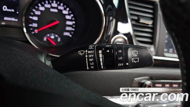 Kia Canival 2017 — photo 32
