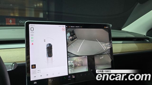 Tesla Model Y 2021 — photo 20