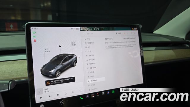 Tesla Model Y 2021 — photo 22
