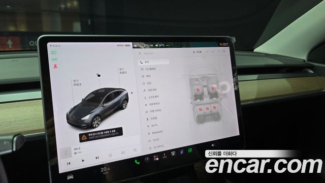 Tesla Model Y 2021 — photo 23