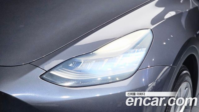 Tesla Model Y 2021 — photo 8