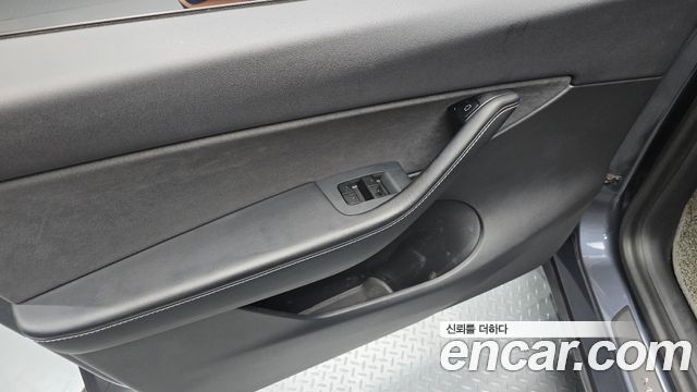 Tesla Model Y 2021 — photo 14