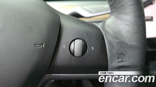 Tesla Model Y 2021 — photo 28