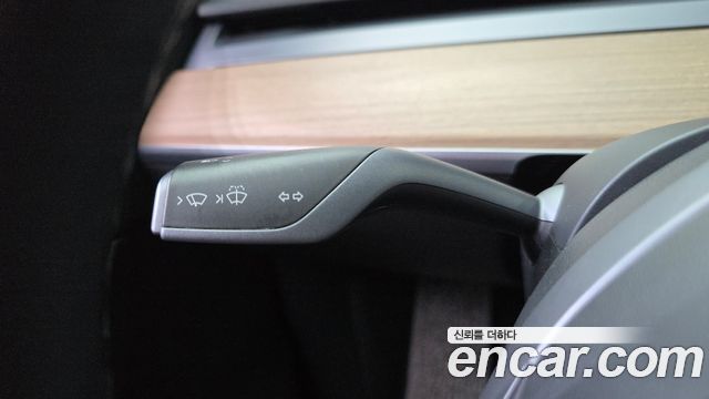 Tesla Model Y 2021 — photo 29