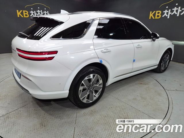 Genesis GV70 2022 — photo 6
