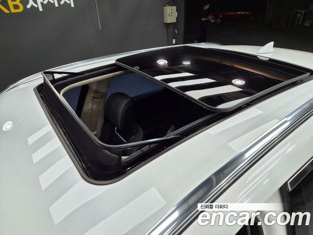 Genesis GV70 2022 — photo 10