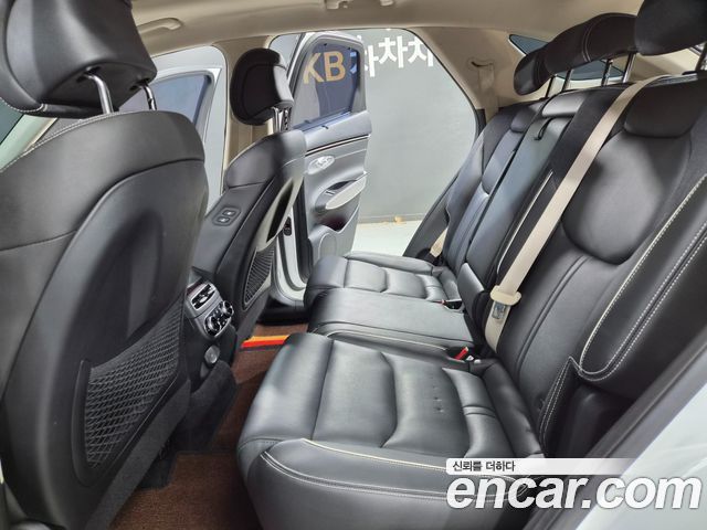 Genesis GV70 2022 — photo 13