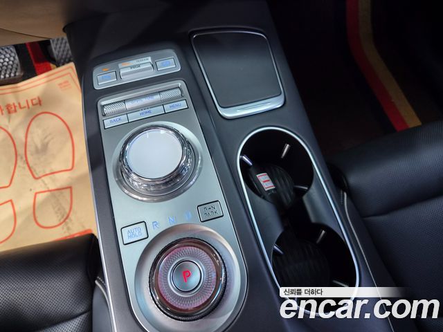 Genesis GV70 2022 — photo 20