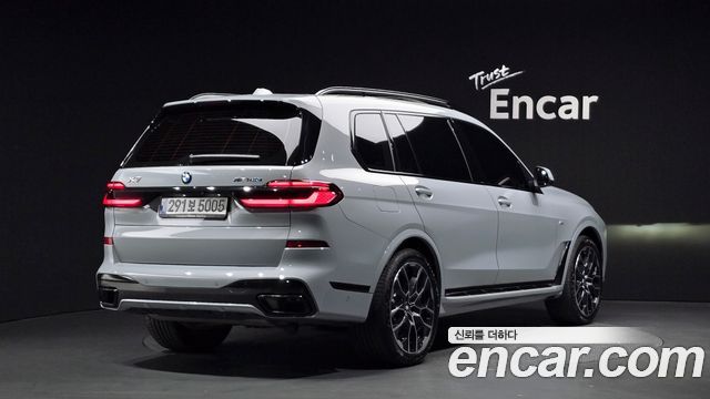 BMW X7 2026 — photo 2