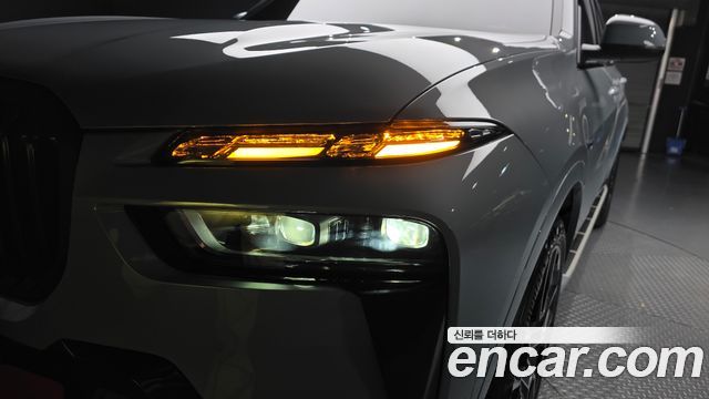 BMW X7 2026 — photo 8