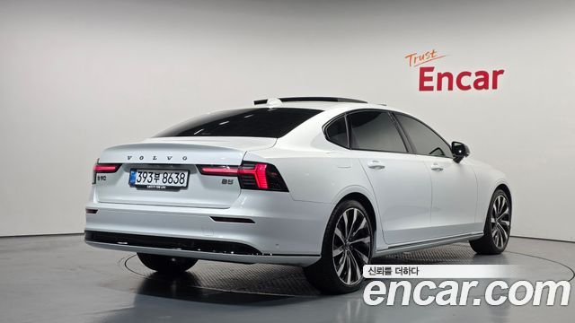 Volvo S90 2026 — photo 2