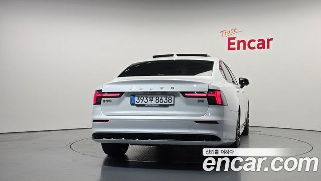 Volvo S90 2026 — photo 4