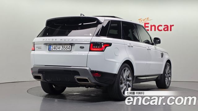 Land Rover Range Rover Sport 2018 — photo 2