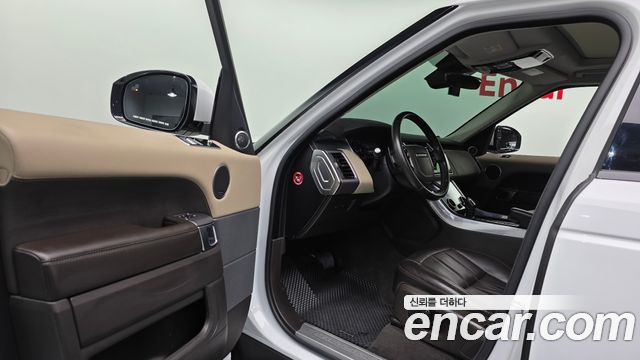 Land Rover Range Rover Sport 2018 — photo 13