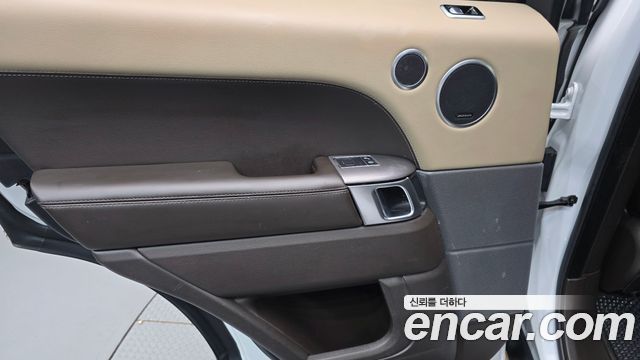 Land Rover Range Rover Sport 2018 — photo 15