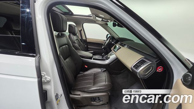 Land Rover Range Rover Sport 2018 — photo 16