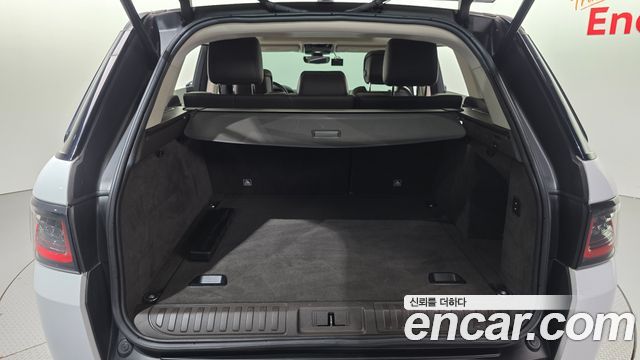 Land Rover Range Rover Sport 2018 — photo 28