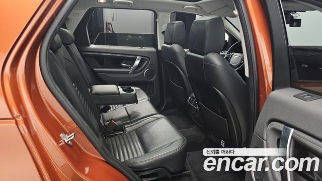 Land Rover Discovery Sport 2020 — photo 16