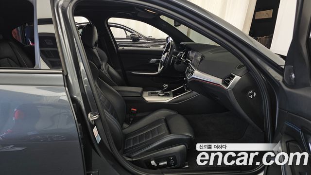 BMW 3-Series 2021 — photo 17