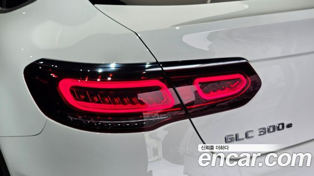 Mercedes-Benz GLC-Class 2021 — photo 9