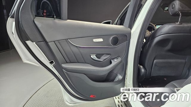 Mercedes-Benz GLC-Class 2021 — photo 15