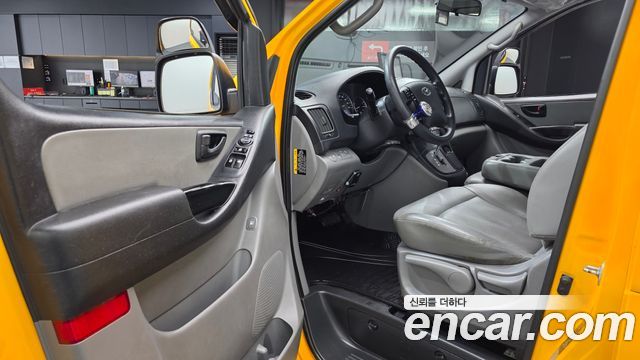 Hyundai Starex 2019 — photo 13
