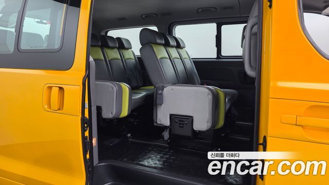 Hyundai Starex 2019 — photo 18
