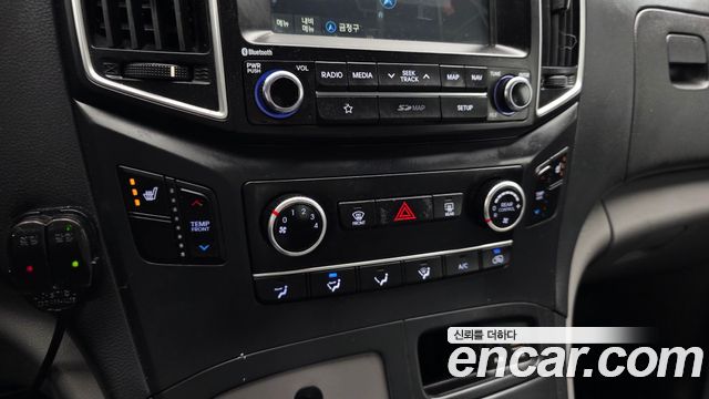 Hyundai Starex 2019 — photo 24