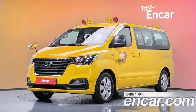 Hyundai Starex 2019 — photo 1