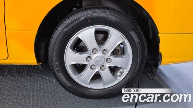Hyundai Starex 2019 — photo 7
