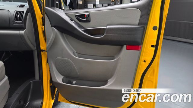 Hyundai Starex 2019 — photo 14