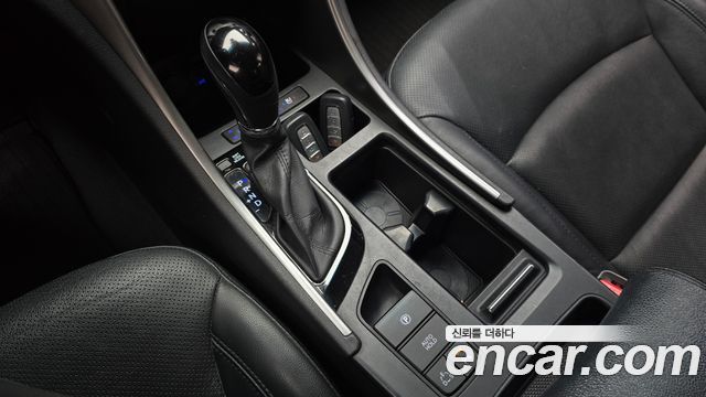 Hyundai Sonata 2013 — photo 12