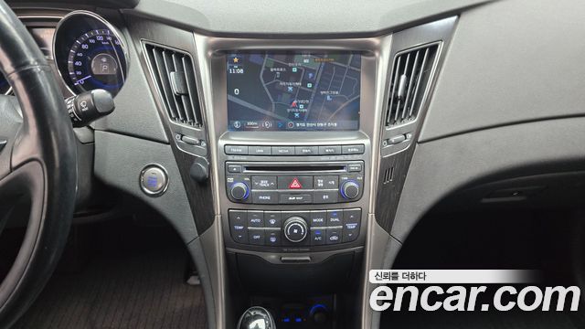 Hyundai Sonata 2013 — photo 18
