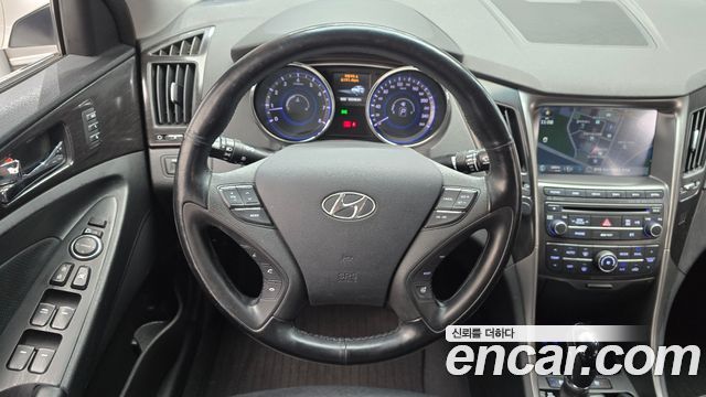 Hyundai Sonata 2013 — photo 19
