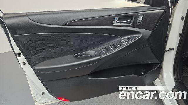 Hyundai Sonata 2013 — photo 14