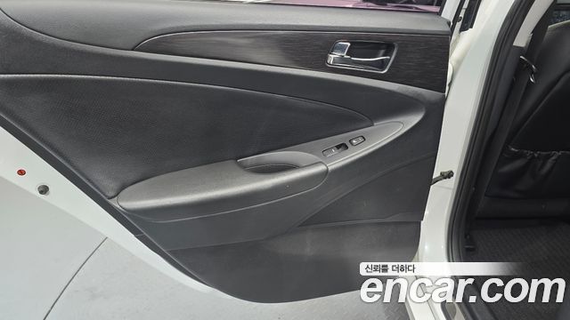 Hyundai Sonata 2013 — photo 15