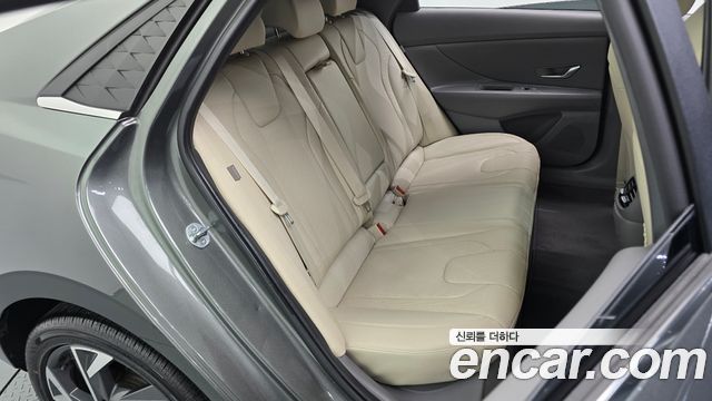 Hyundai AVANTE 2024 — photo 17