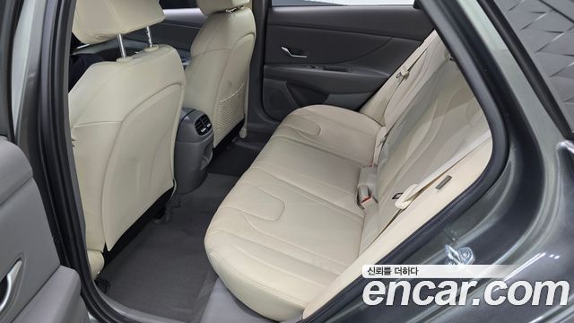 Hyundai AVANTE 2024 — photo 18