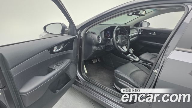 Kia K3 2023 — photo 10