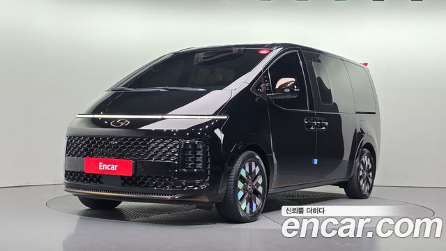 Hyundai Staria 2022 — photo 1