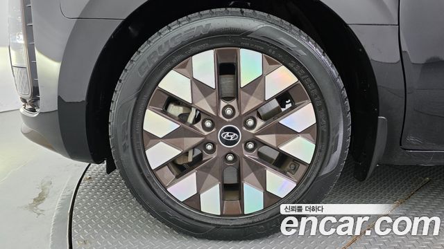 Hyundai Staria 2022 — photo 5