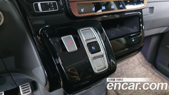 Hyundai Staria 2022 — photo 9