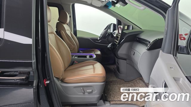 Hyundai Staria 2022 — photo 10
